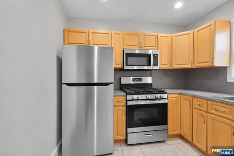 208 Page Avenue Lyndhurst NJ 07071