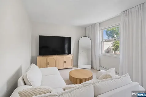 208 Page Avenue Lyndhurst NJ 07071