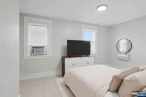 208 Page Avenue Lyndhurst NJ 07071