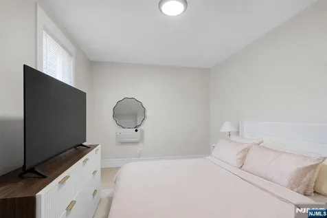 208 Page Avenue Lyndhurst NJ 07071