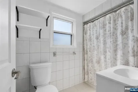 208 Page Avenue Lyndhurst NJ 07071