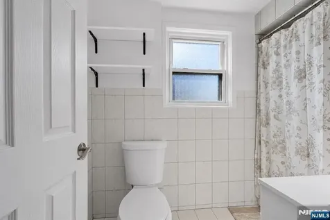 208 Page Avenue Lyndhurst NJ 07071