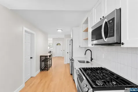 208 Page Avenue Lyndhurst NJ 07071