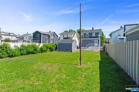 208 Page Avenue Lyndhurst NJ 07071