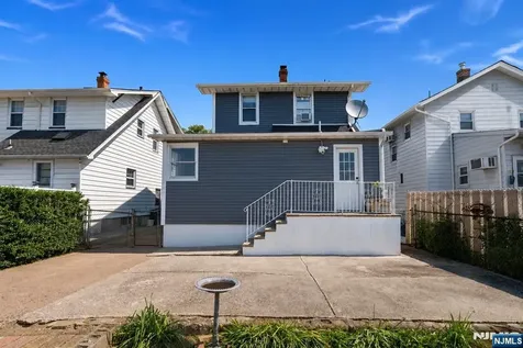 208 Page Avenue Lyndhurst NJ 07071