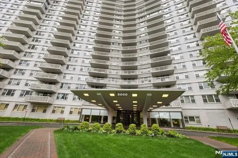 2000 Linwood Avenue Fort Lee NJ 07024