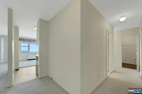 2000 Linwood Avenue Fort Lee NJ 07024