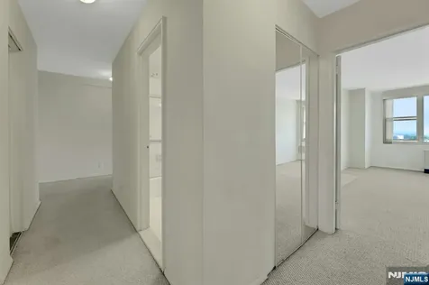 2000 Linwood Avenue Fort Lee NJ 07024