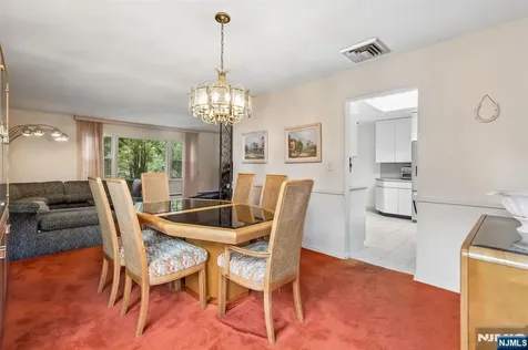 12 Clover Court Cedar Grove NJ 07009