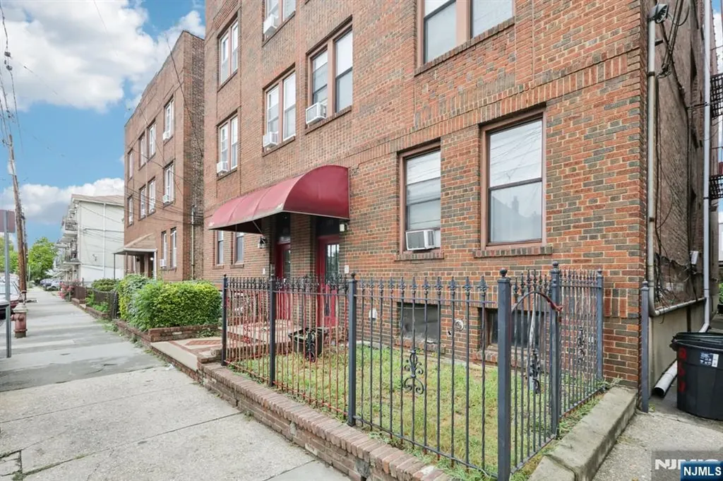 262 Clendenny Avenue Jersey City NJ 07304