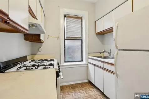 262 Clendenny Avenue Jersey City NJ 07304
