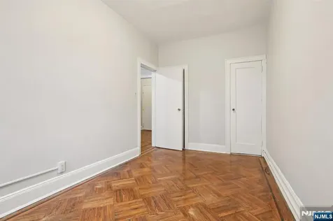 262 Clendenny Avenue Jersey City NJ 07304