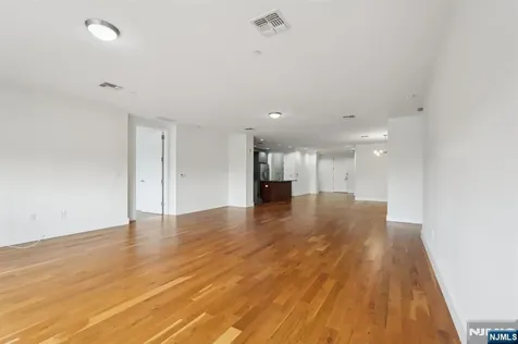 1 Executive Fort Lee NJ 07024