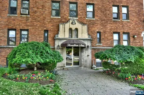 303 Hamilton Place Hackensack NJ 07601