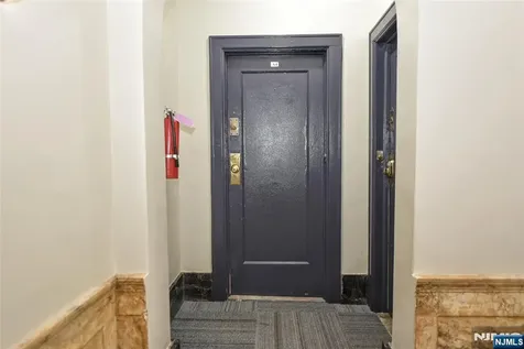 303 Hamilton Place Hackensack NJ 07601
