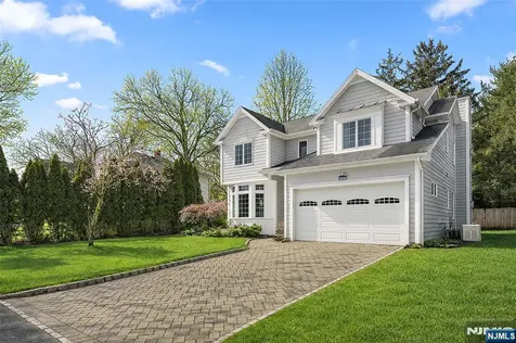 137 6th Street Cresskill NJ 07626