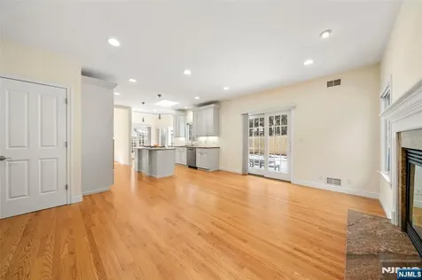137 6th Street Cresskill NJ 07626