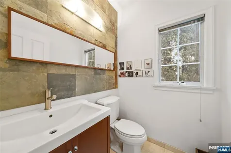 137 6th Street Cresskill NJ 07626