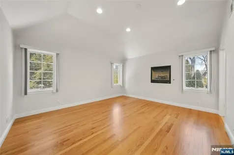 137 6th Street Cresskill NJ 07626