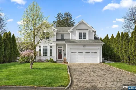 137 6th Street Cresskill NJ 07626