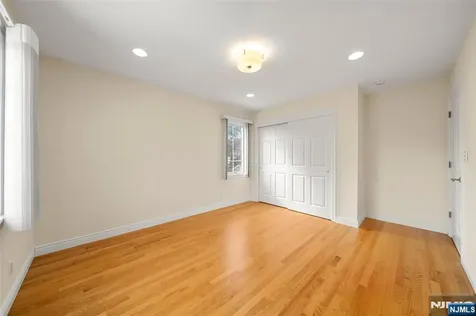 137 6th Street Cresskill NJ 07626