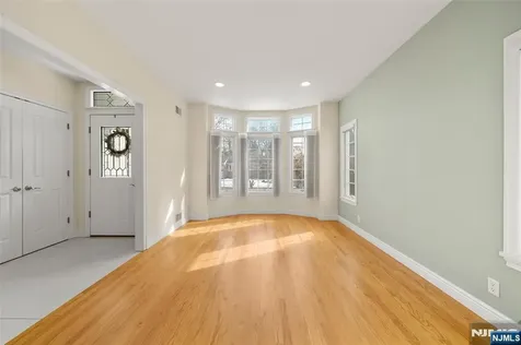 137 6th Street Cresskill NJ 07626