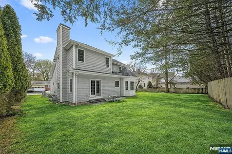 137 6th Street Cresskill NJ 07626