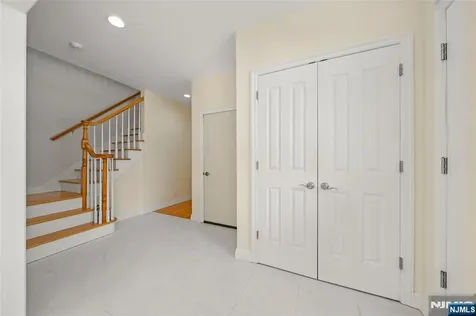 137 6th Street Cresskill NJ 07626