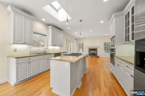 137 6th Street Cresskill NJ 07626