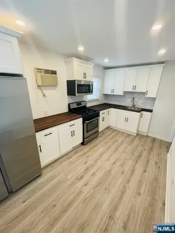 89 Reid Avenue Bergenfield NJ 07621