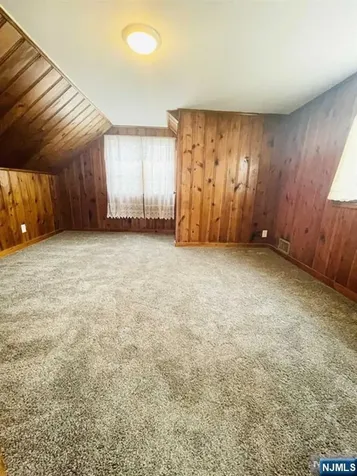 89 Reid Avenue Bergenfield NJ 07621