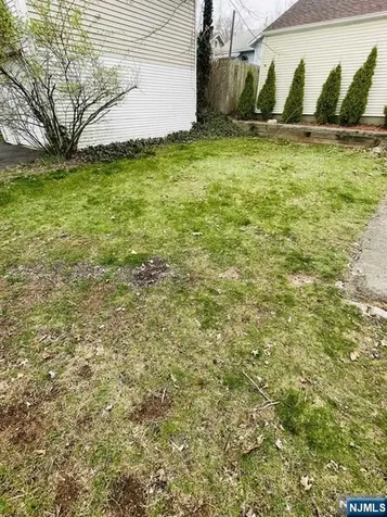 89 Reid Avenue Bergenfield NJ 07621