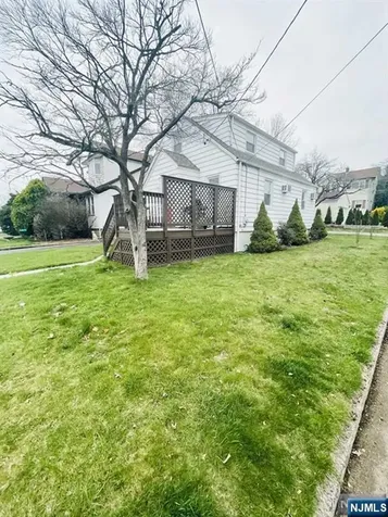 89 Reid Avenue Bergenfield NJ 07621