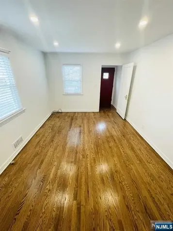 89 Reid Avenue Bergenfield NJ 07621