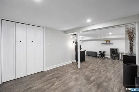 6 Pershing Court Ridgefield Park NJ 07660