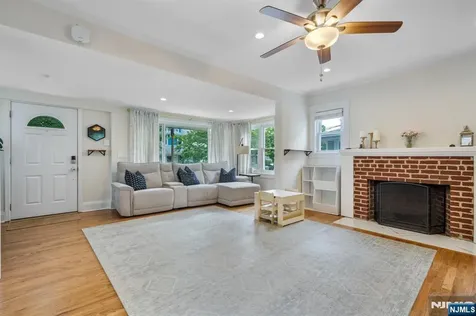 6 Pershing Court Ridgefield Park NJ 07660
