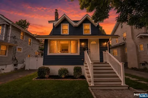 6 Pershing Court Ridgefield Park NJ 07660