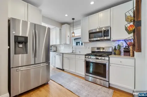 6 Pershing Court Ridgefield Park NJ 07660