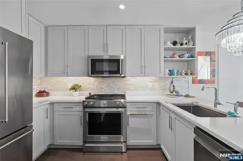 800 Ave At Port Imperial Weehawken NJ 07086