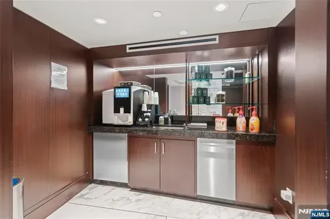800 Ave At Port Imperial Weehawken NJ 07086