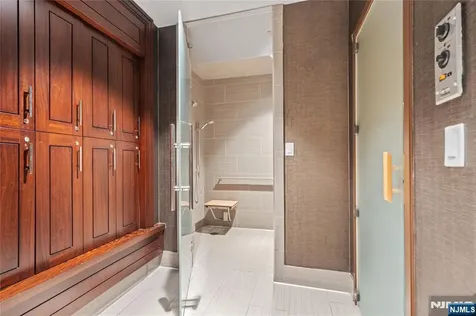 800 Ave At Port Imperial Weehawken NJ 07086