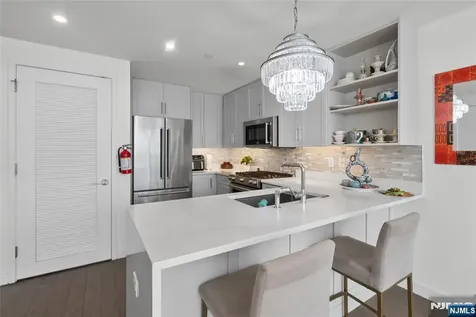 800 Ave At Port Imperial Weehawken NJ 07086
