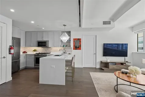 800 Ave At Port Imperial Weehawken NJ 07086