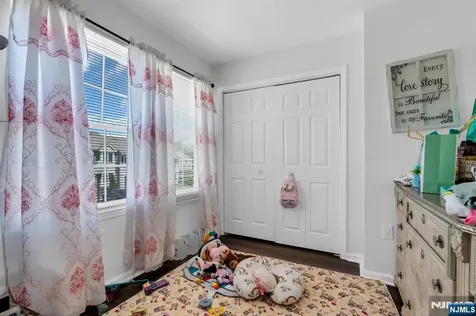 19 Clarion Lane Newark NJ 07103