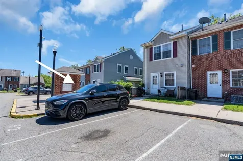 19 Clarion Lane Newark NJ 07103