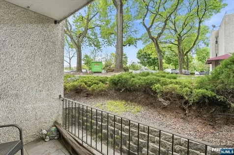 456 River Road Nutley NJ 07110