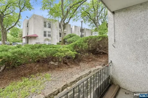 456 River Road Nutley NJ 07110