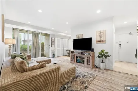 456 River Road Nutley NJ 07110