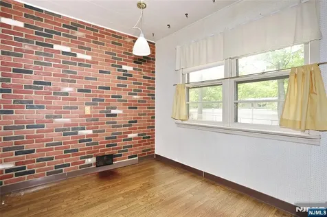 12 Beverly Lane Waldwick NJ 07463