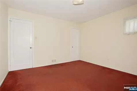 12 Beverly Lane Waldwick NJ 07463